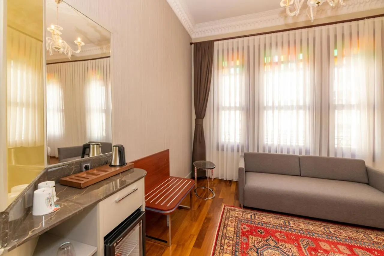 Blue Gilroy Hotel İstanbul 3*,