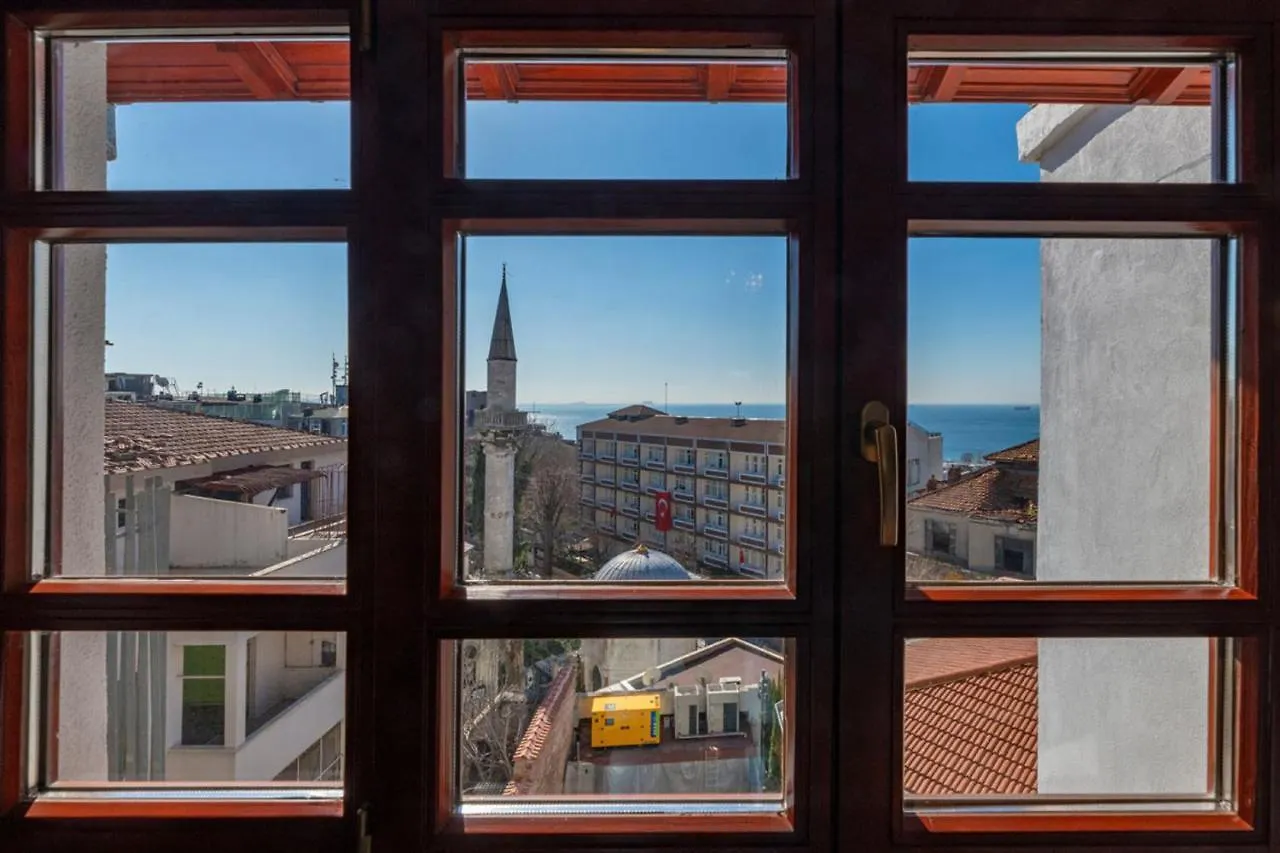 Blue Gilroy Hotel Стамбул
